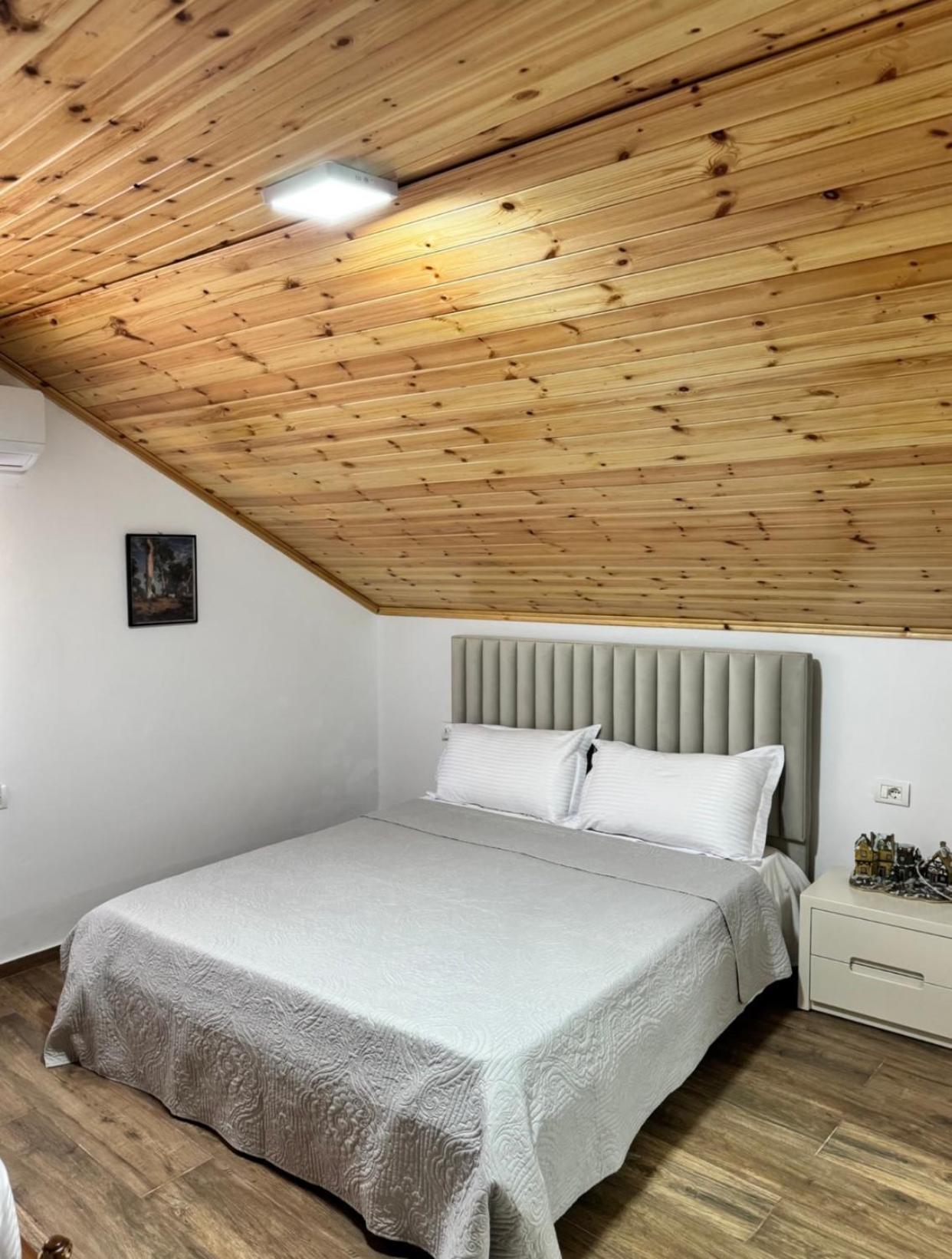 Guesthouse & Hospitality 베라트 외부 사진